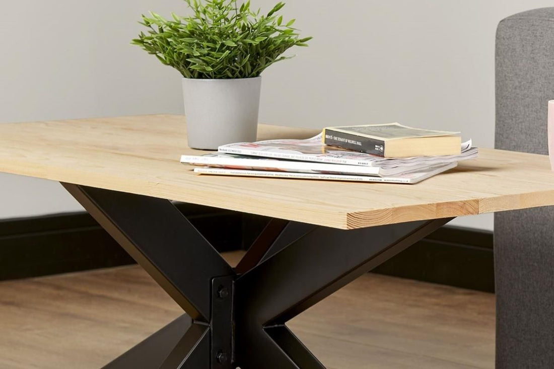 Focal point lounge table