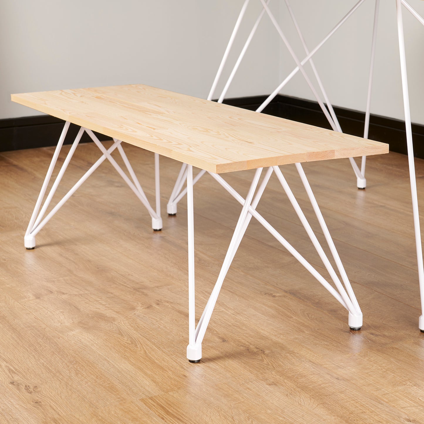 Hartleys Designer Hairpin Inspired Metal Table Legs